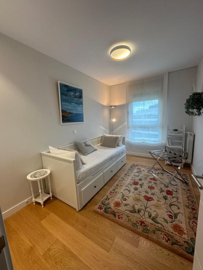 A Estrenar Amplio Con Piscina Y Parking Apartment Getxo Ngoại thất bức ảnh